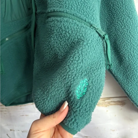 Free People “Hit the Slopes” Fleece Jacket - Picture 2 of 5